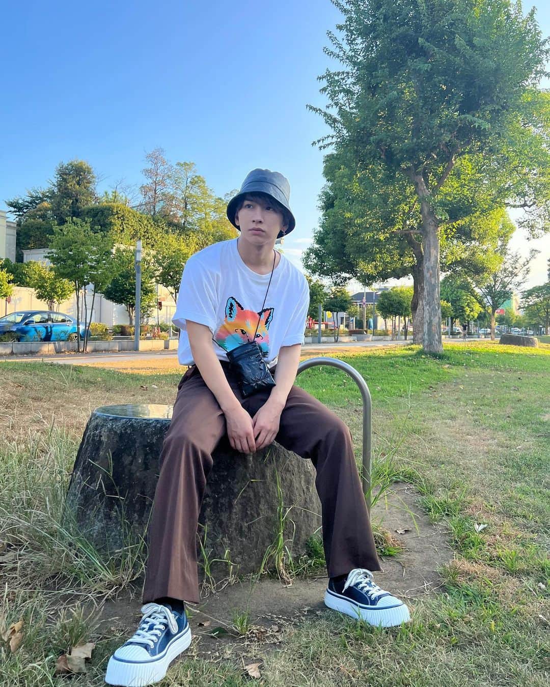 佐藤友祐 のインスタグラム：「NEW ERAや他ストリートブランドとコラボしてるルシアン ペラフィネが、今回はラミダスとコラボして8/10にバッグやポーチなどを発売！  控えめだけどインパクトのある スカルが人と差をつけられそうでお気に入りです👍✨  @lucien_pellat_finet_official #lucienpellatfinet #ルシアンぺラフィネ #ラミダス #RAMIDUS #コラボ」