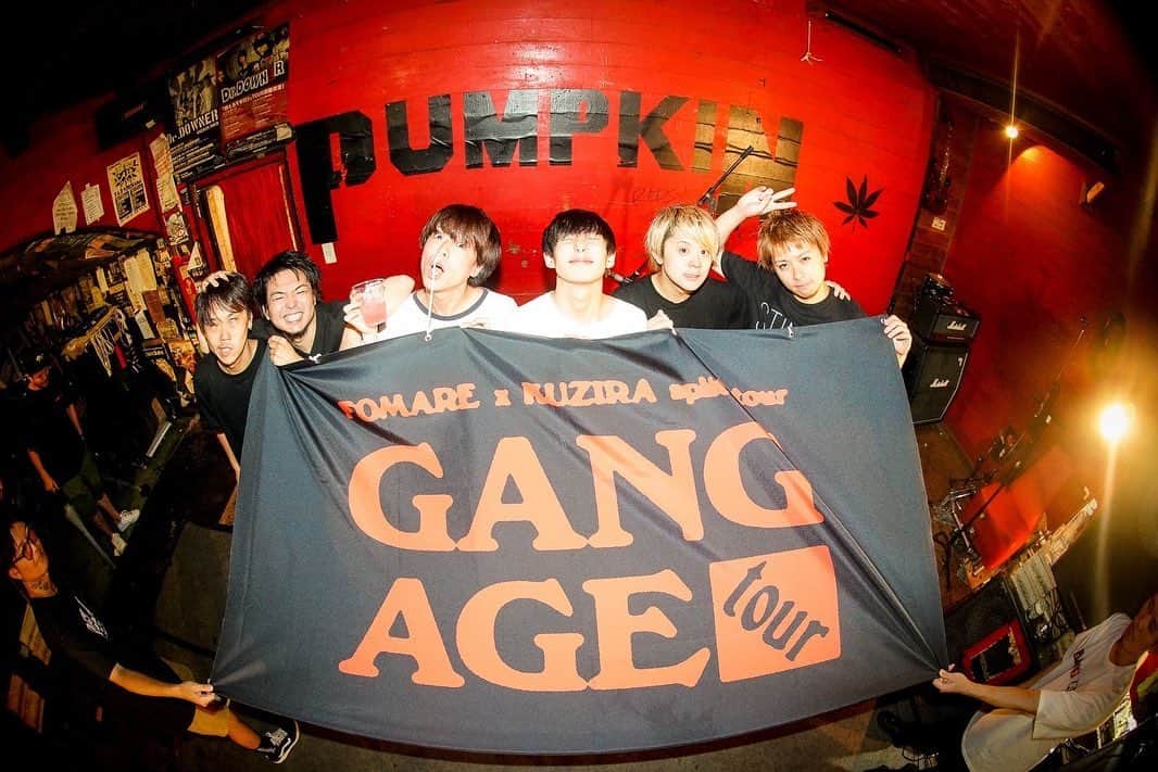 FOMAREのインスタグラム：「2023.8.8 FOMARE x KUZIRA split tour Gang Age tour  横須賀かぼちゃ屋  photo by @ruihashimoto   #FOMARE #KUZIRA #GangAge」