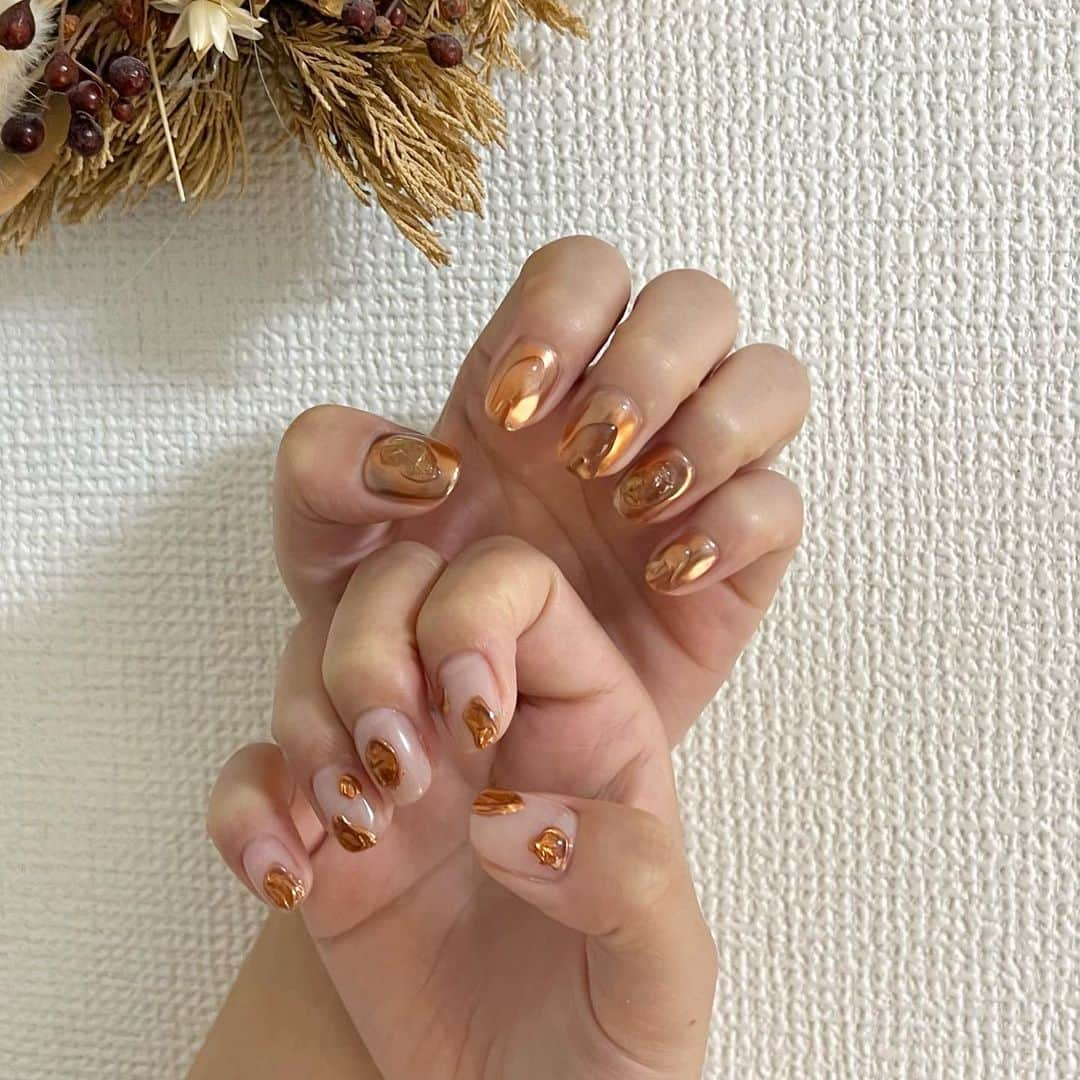 渡邉優さんのインスタグラム写真 - (渡邉優Instagram)「newnail💅 今回もかわいい〜〜〜  毎月ありがとう♡ @mihoxoxo0413   #nail #ネイル #ミラーネイル #mirrornail #ニュアンス #ニュアンスネイル #夏ネイル #オレンジネイル」8月9日 17時07分 - yu_watanabe_