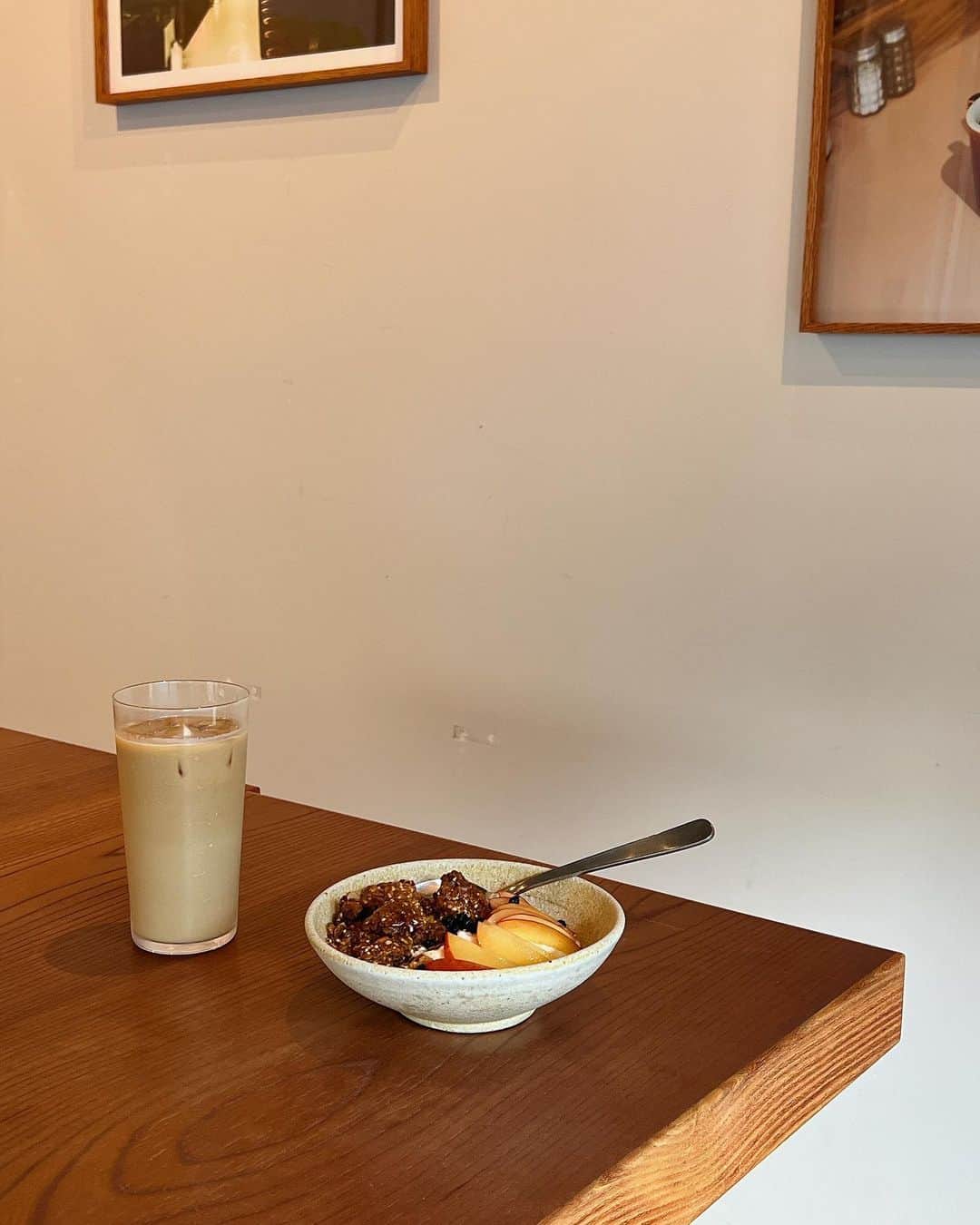 さんのインスタグラム写真 - (Instagram)「・ 朝ごはんを食べに @parkletbakery 🍴  好きなお店😊  #parklet #tokyocafe #beeakfast #petitdejeuner #朝ごはん #東京カフェ」8月9日 17時11分 - natsukoakahani