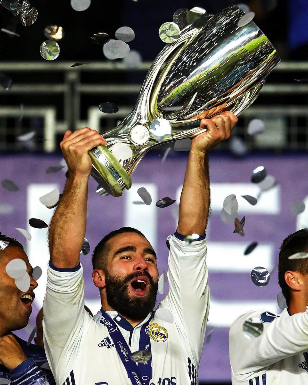 レアル・マドリードさんのインスタグラム写真 - (レアル・マドリードInstagram)「📆💫 #OTD in 2016… | Tal día como hoy… 🏆 We won our third European Super Cup! 3️⃣ ¡Ganamos nuestra tercera Supercopa de Europa! #RealFootball」8月9日 17時50分 - realmadrid