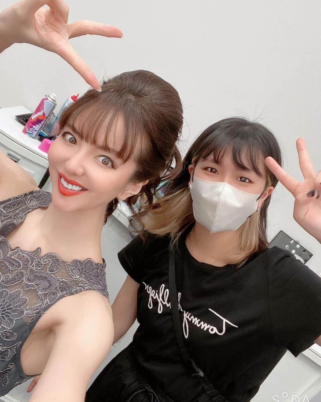 久本直美さんのインスタグラム写真 - (久本直美Instagram)「オンエア終わりました💞 最近はアップにしていただく事が増えて🎵 首長効果を狙っております笑  gstvのヘアメイクさんは皆さん本当にお上手💞 いつも感謝です✨  #ヘアアレンジ #model」8月9日 18時03分 - naomixing