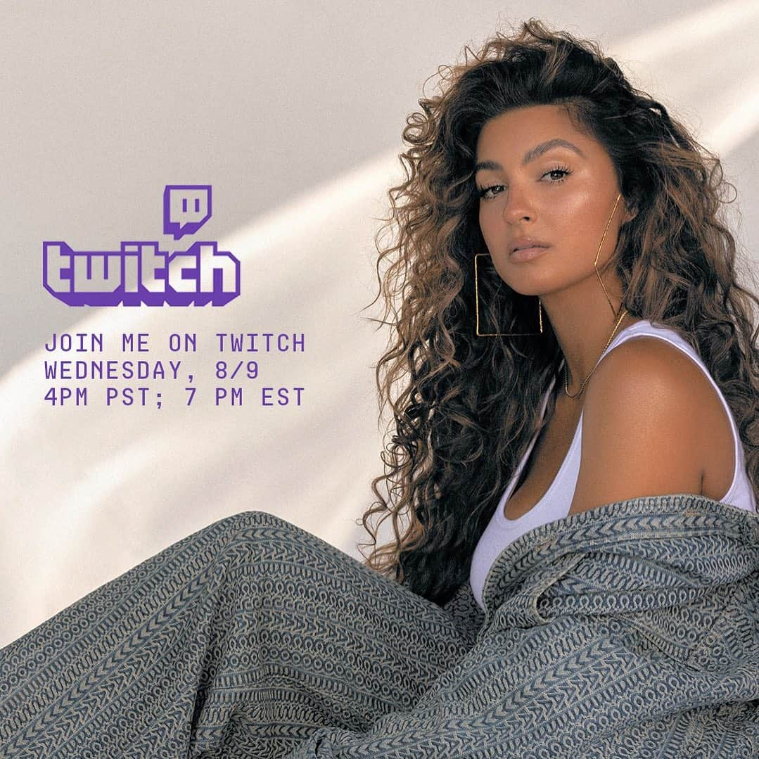 トーライ・ケリーのインスタグラム：「come hang with me tomorrow on @twitch ♡  chat about ep / play games / watch my new music video for ‘cut’ before it’s out !! (๑>◡<๑)  twitch.tv/torikelly」