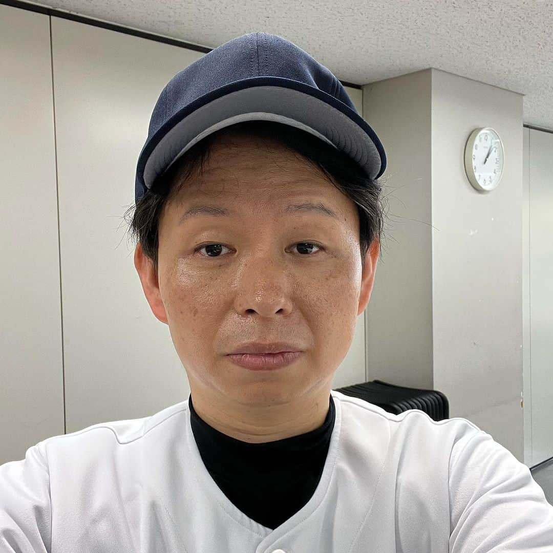 山出雄大さんのインスタグラム写真 - (山出雄大Instagram)「今度の日曜、 8月13日(日)19時-21時 「千鳥のクセスゴ！」 に、少し出演してます。 モノマネコラボ発掘企画です。 宜しくお願いします🙇‍♀️🙇‍♂️  #ダークホース山出  #千鳥 #クセスゴ  #モノマネ  #原口あきまさ #みかん  #ホリ #ミラクルひかる #ジョニー志村 #伊藤瞬  #坂本冬休み #キンタロー 。 #敬称略」8月9日 10時35分 - de_yama