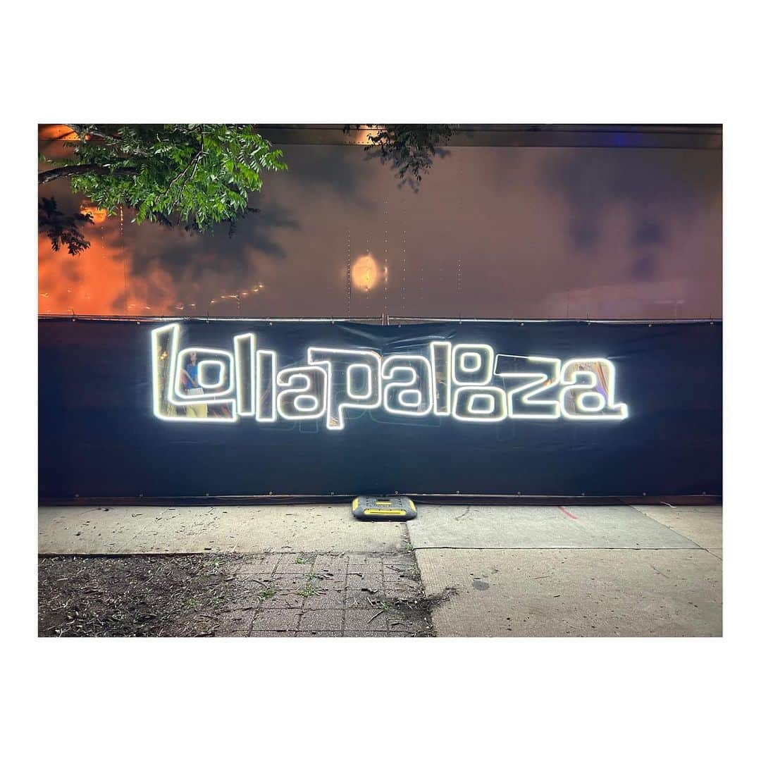 廣瀬茜さんのインスタグラム写真 - (廣瀬茜Instagram)「2023.8.4 "Lollapalooza 2023"  Thank you to Lollapalooza and everyone who came to see us! Hot weather with hotter audience made us the hottest performance!!  It was our pleasure to play at Lollapalooza! We all enjoyed a lot❤️‍🔥  #bandmaid #lollapalooza #Chicago」8月9日 10時59分 - akane_bandmaid