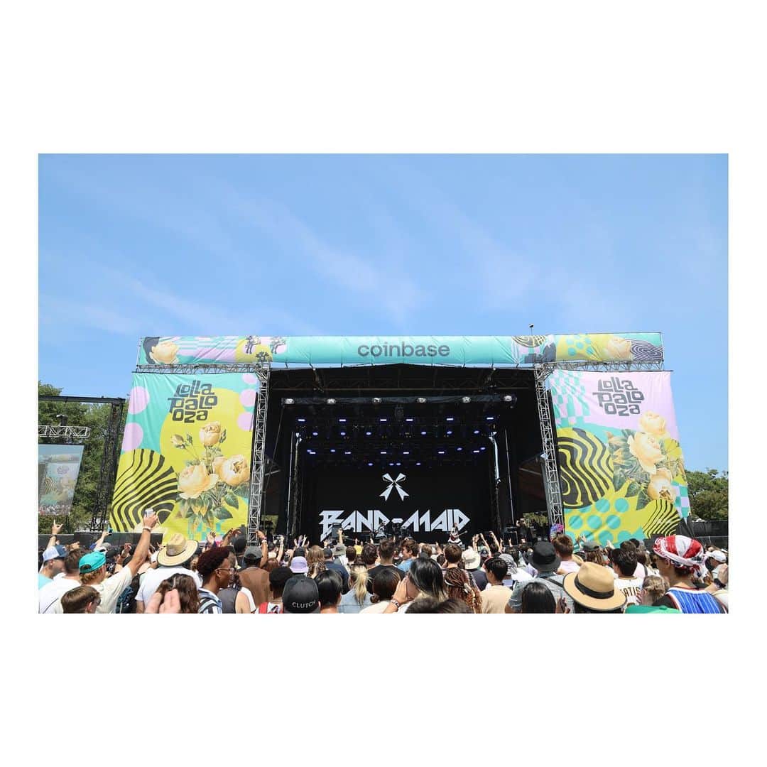 廣瀬茜のインスタグラム：「2023.8.4 "Lollapalooza 2023"  Thank you to Lollapalooza and everyone who came to see us! Hot weather with hotter audience made us the hottest performance!!  It was our pleasure to play at Lollapalooza! We all enjoyed a lot❤️‍🔥  #bandmaid #lollapalooza #Chicago」