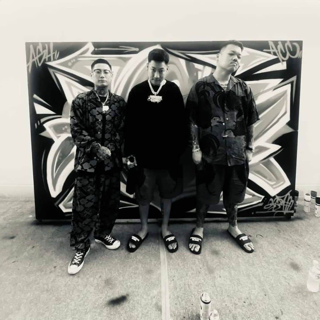 賽 a.k.a. BADSAIKUSHのインスタグラム：「@gakkinx  @budspoolallday  POPUPSTORE AK-4 GALLERY 関わってくれた全ての人、最高の時間でした ありがとうございました。  📷 @jirokonami  🎨 @the_balance」