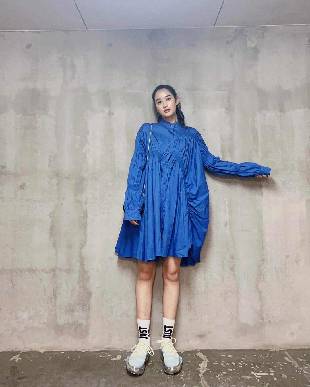 青野楓のインスタグラム：「#ブルーカエデ 💙 #kaede626style」