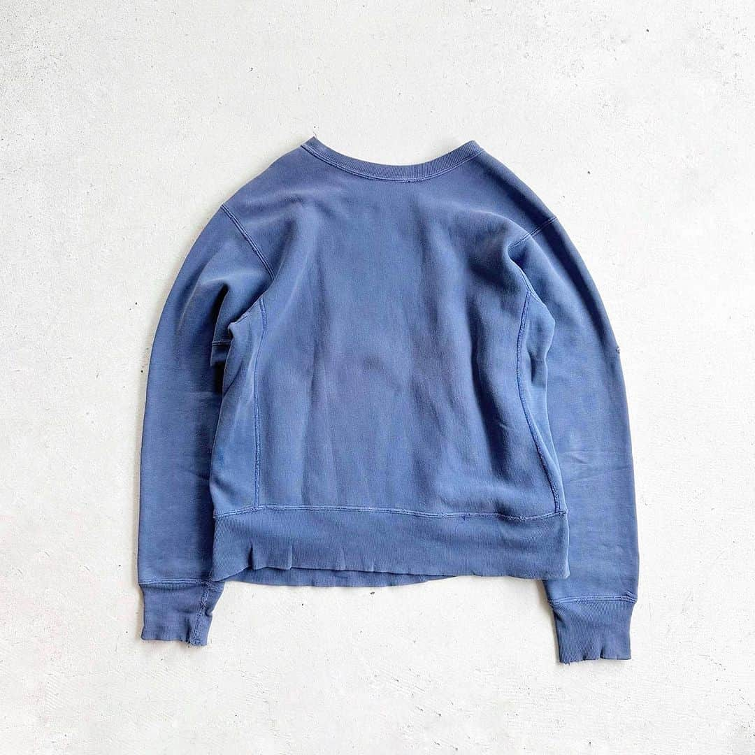 DROP...vintage select shopさんのインスタグラム写真 - (DROP...vintage select shopInstagram)「1970s champion riverse weave size L  単色 三段プリント 💊 良い条件の個体。 色も🩵」8月9日 13時12分 - tokyo_drop