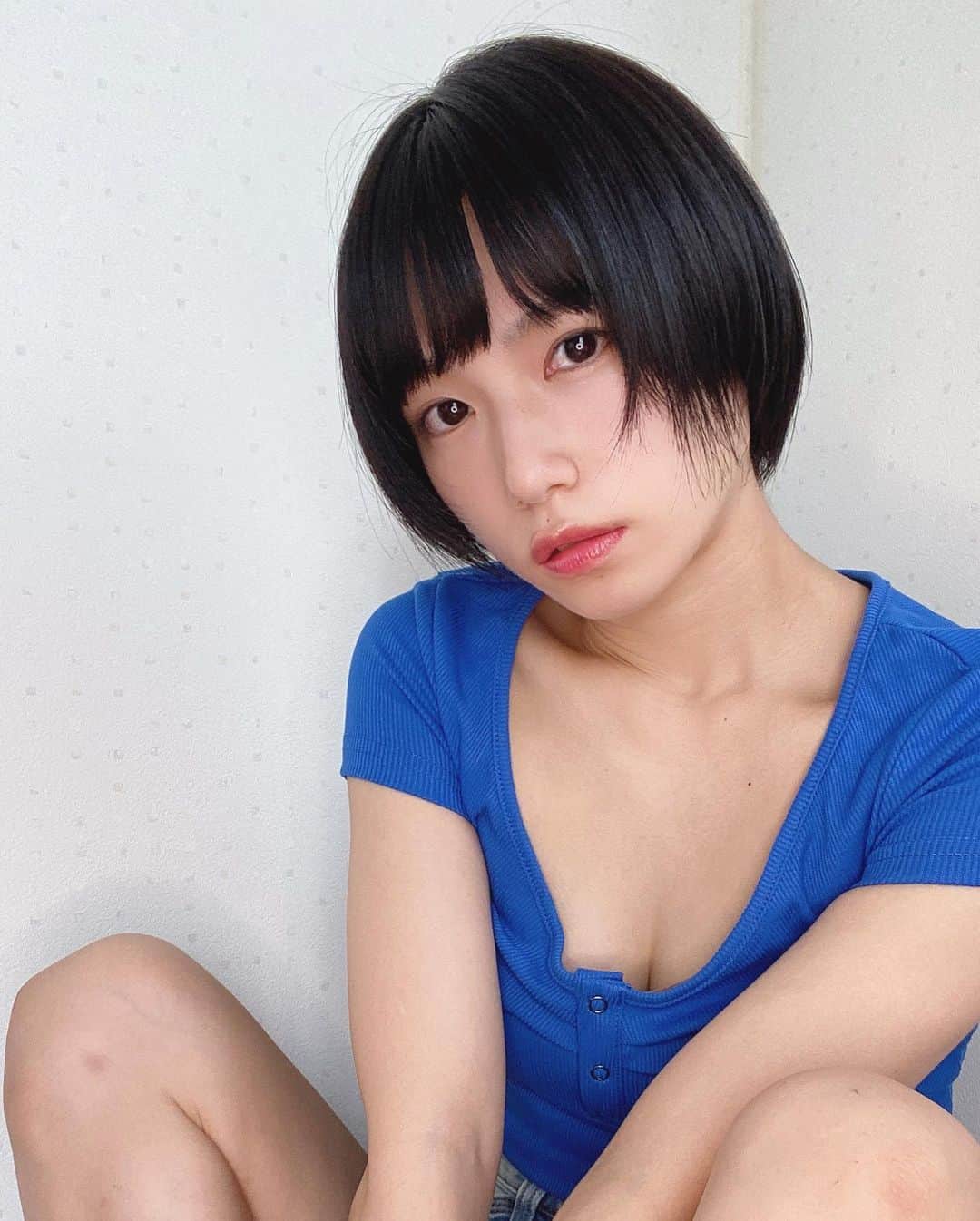 村上りいなさんのインスタグラム写真 - (村上りいなInstagram)「Blue.  #photooftheday #instagood #selfie #hairstyle」8月9日 13時17分 - riina_murakami