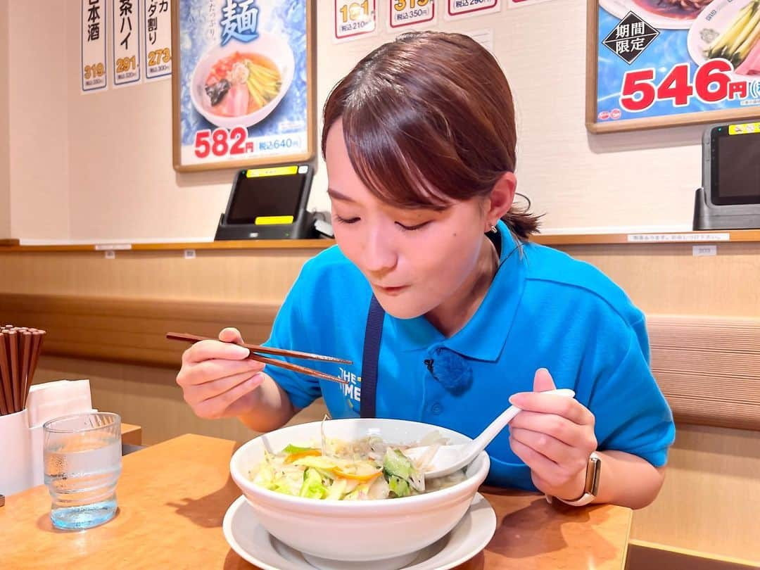 篠原梨菜さんのインスタグラム写真 - (篠原梨菜Instagram)「#早朝グルメ 東京・東銀座駅近く 熱烈中華食堂日高屋へ！ 平日24時間営業。関東で400店舗以上展開する人気店です！ 野菜たっぷりタンメン😋 キャベツや白菜など野菜350gが摂れる！中華鍋で炒めたシャキシャキの野菜。自社製モチモチ太麺。元気が出るタンメン😋 #水曜朝5時のラーメンtime #thetime_tbs #日高屋 #日高屋東銀座店  #東銀座ラーメン #東銀座グルメ #野菜たっぷりタンメン #tbs」8月9日 13時27分 - shinorinatbs