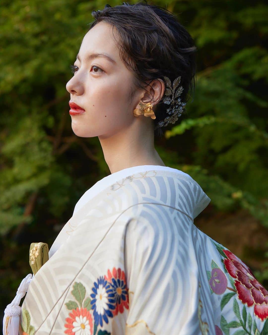 のインスタグラム：「花嫁和装 @tokugawaen_wedding  . . . . kimono @mariaferia_nagoya  h&m @ru0711  accessories @juno_ebisu  和装スタイリング @youa.dressstylist   #和装 #和装ヘア #和装スタイリング #花嫁ヘア #名古屋花嫁」