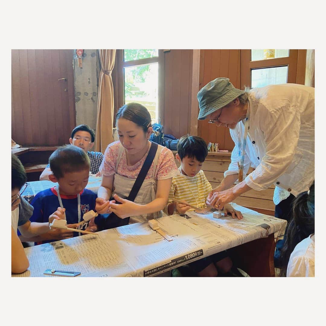 松本野々歩さんのインスタグラム写真 - (松本野々歩Instagram)「ロバハウスで 3日間のロバの学校  お泊まりの人がいたので わたしは計6食のお料理担当  をしつつ 子どもたちのお手伝いしたり 撮影係をしたり おやつを出したり  ずっと 心地いい笑い声　歌い声と音楽で 足取りが軽く  自然とニコニコしながら 音楽に合わせて歌ったり踊ったりしながら 汗だくで駆け回っていました」8月9日 14時21分 - nonohoms