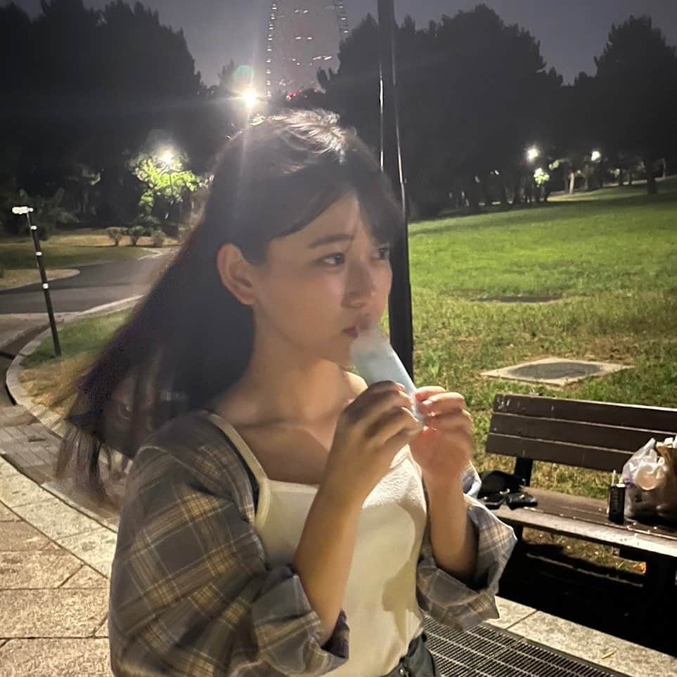 遠藤璃菜のインスタグラム：「夏こそアイス！！！  この日メイクちょっと変えてみた🪞   #アイス  #遠藤璃菜」