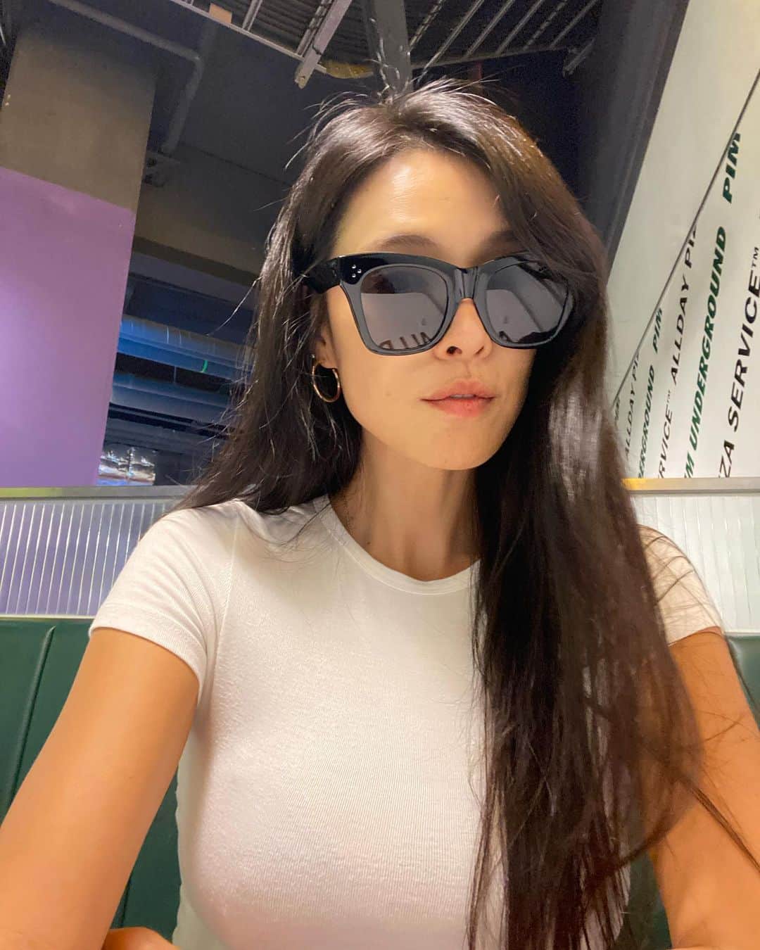 カヒ さんのインスタグラム写真 - (カヒ Instagram)「오늘은 엠마 블랙🖤 역시 나의 최애🕶️  오늘 마감이에요!! 서두르세요🙌🏻🙌🏻🙌🏻」8月9日 15時46分 - kahi_korea