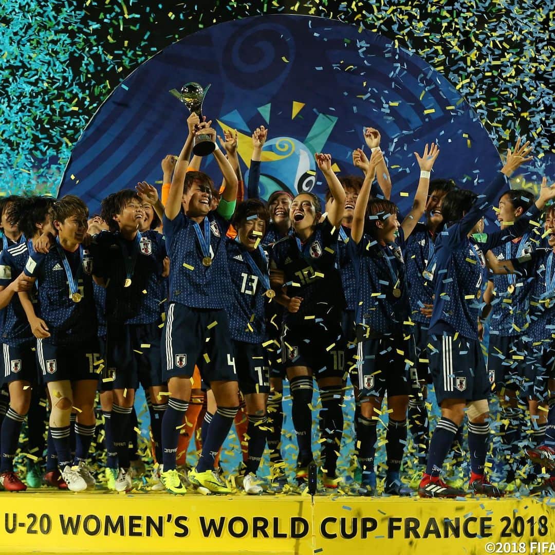 日本サッカー協会さんのインスタグラム写真 - (日本サッカー協会Instagram)「. #ワールドカップ で躍動する #なでしこジャパン 🔹  日本女子サッカーが再び世界で輝きを放つために行ってきた『取り組み』について紹介しています✍️  女子サッカーに関わる全ての人の思いを乗せて。 世界の頂点を目指す戦いは続きます。  コラムはプロフィールのJFA公式サイト『JFA.jp』から✍  #BEYOURBESTSELF #最高の自分であれ  #なでニコ #夢への勇気を #jfa #daihyo #nadeshiko  #サッカー日本代表 #サッカー #soccer #football #⚽ #女子サッカー #womenfootball #womensfootball #womensoccer #womenssoccer」8月9日 16時15分 - japanfootballassociation