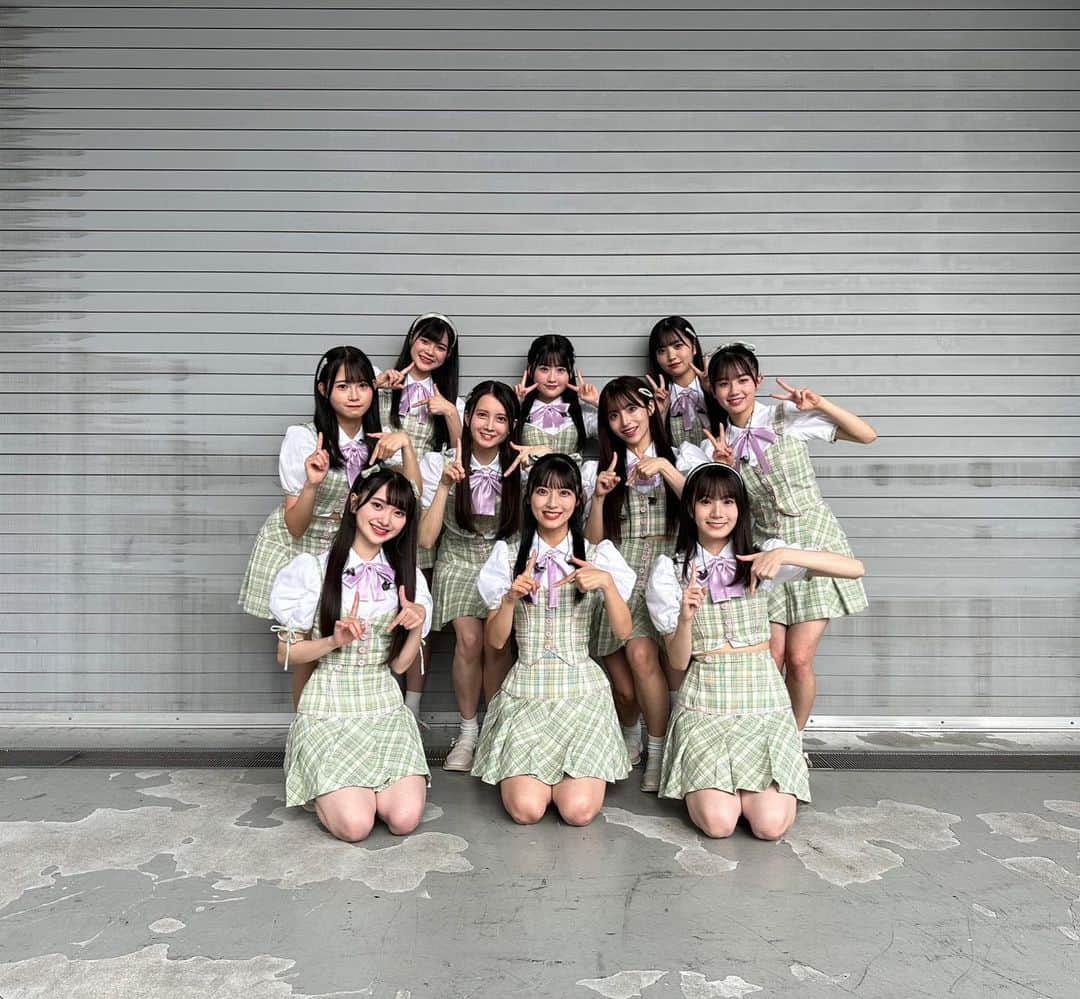 水島美結のインスタグラム：「💚🤍💚  17期単独コンサートありがとうございました✨  皆さんと一緒に叶えた夢、本当に最高の景色でした…！  これからも応援よろしくお願いします！  いつもありがとう。大好きです🫶  #akb17期単独ライブ  #17期研究生　#コンサート」