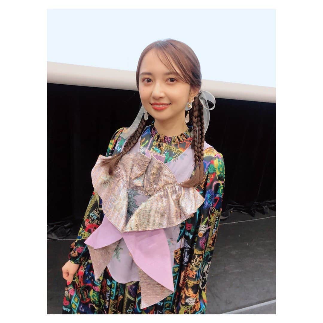 小宮有紗のインスタグラム：「#ありしゃファンミ15th  東京夜公演！  私にしては珍しい雰囲気のお洋服だったみたい🥺 柄がとっても可愛いワンピースでした👗」