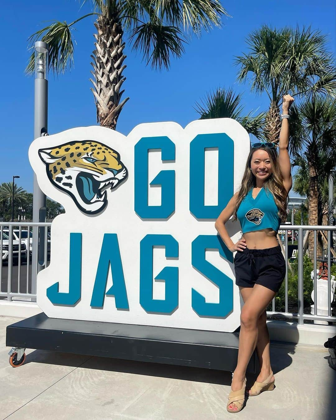 本田景子さんのインスタグラム写真 - (本田景子Instagram)「I'm a big Jaguars & ROAR fan!!🩵  #theroarofthejags #nflcheerleaders #florida #jacksonville #nfl #jaguars #duuuval #アメリカ生活 #nfl #本田景子 #チアリーダー #ジャクソンビル #フロリダ #trainingcamp」8月10日 3時28分 - keikohonda1111