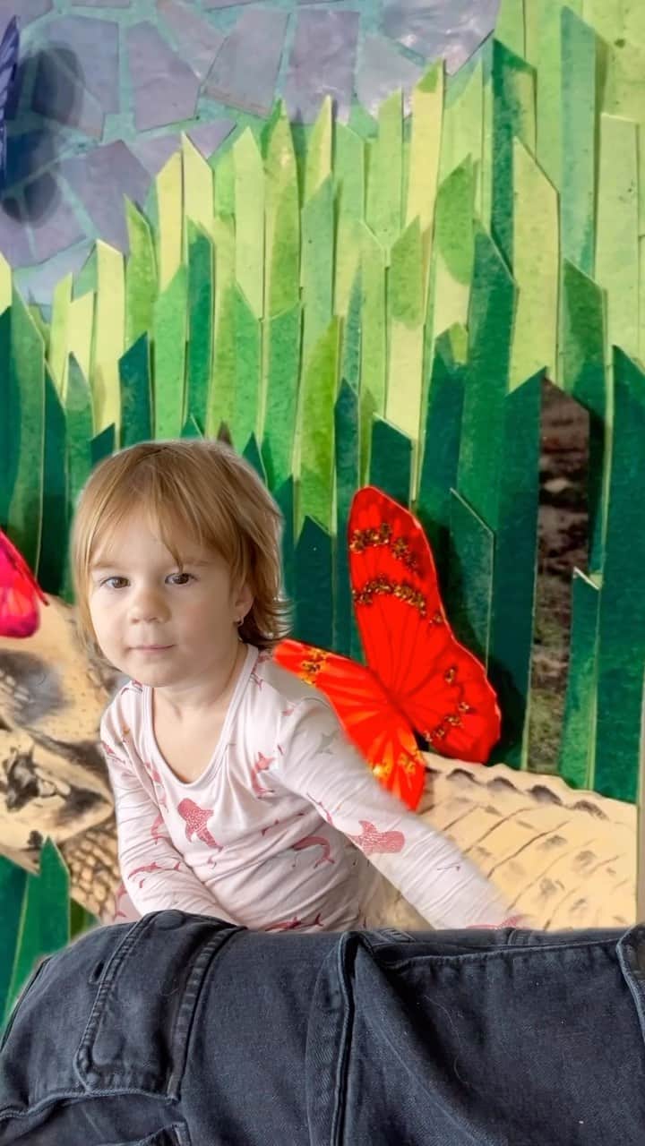 コレット・カーのインスタグラム：「One night when Ella-Jay was just born I could not sleep until I wrote this poem down for her, it was a children’s book, I tabled it for years and when I prayed recently for God to “use me” I pleaded “whatever you want Lord” and I heard “how about that kids book?” I was like oh snap!!!! Sometimes He has already asked us to do something and we table it like it’s insignificant. I have no idea who this book will effect or what it’s impact will be, even if it’s just something that fills my own child’s heart, that’s more than enough! I dreamt up these pages with my dear (brilliant talented amazing) friend @shelbywandreystudio and she is bringing them to life because she is Miss Honey on a Willy Wonka mission! I love everything that it is so far and love sharing the making-of process with my daughter (our muse). It’s funny to think I was signed to Interscope Records as a rapper and now I’m writing kids books, but however you slice it at the end of the day I get to be an artist, and for that I am so grateful. Thanks for reading this long caption and being on this little journey with us ✨」