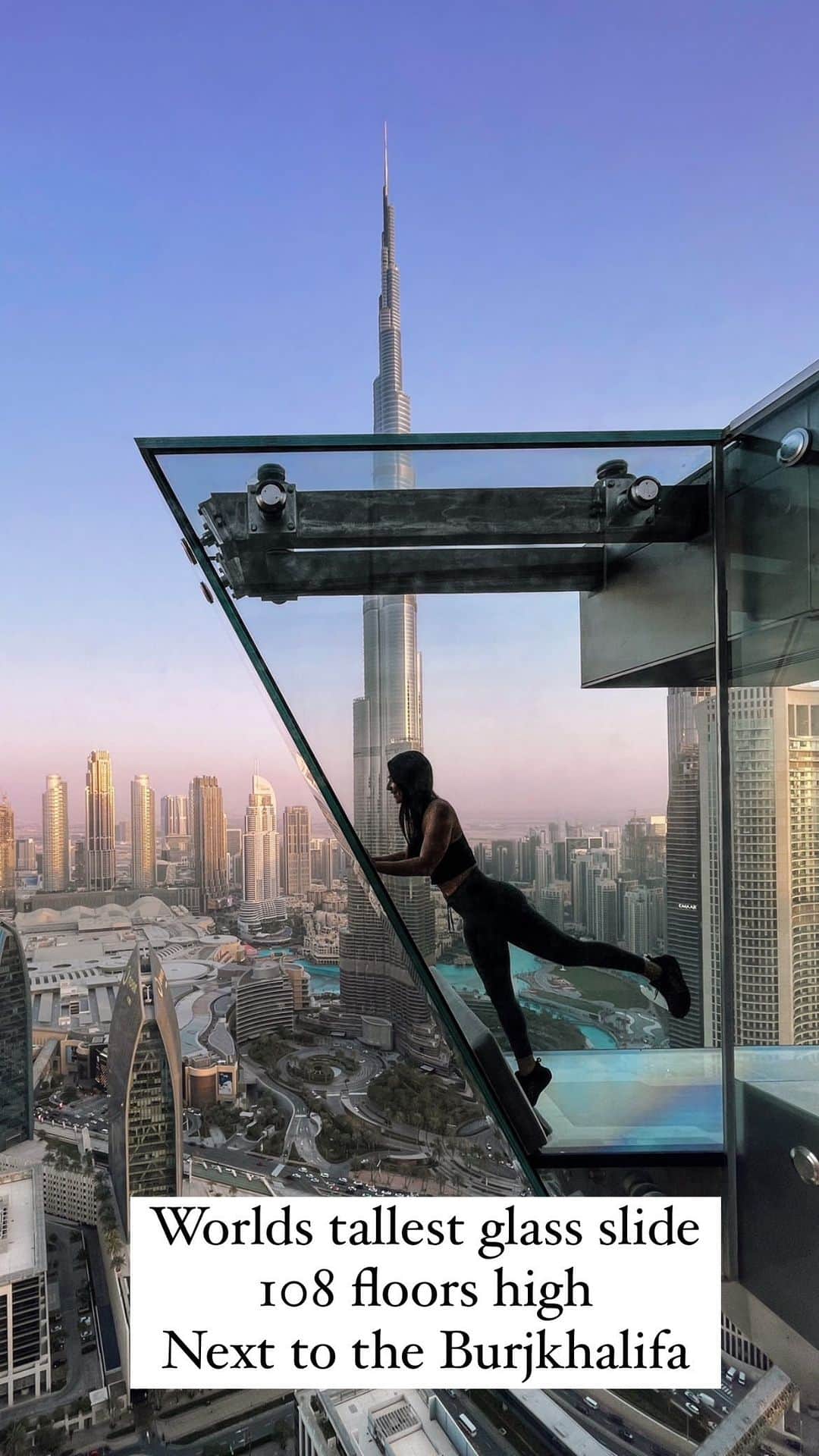 のインスタグラム：「Would you pay $ or have to be paid $ to do this? 🤣」