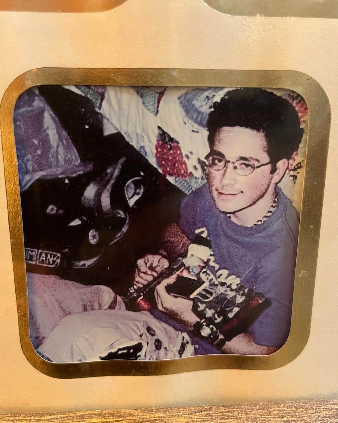 ニック・マーティンのインスタグラム：「Teenage Me + Current Day Me = still cheesing it up 😁🤘🏽 Absolutely chuffed to get back out on the road at the end of the month. Come hang! What show(s) you cruising out to?」