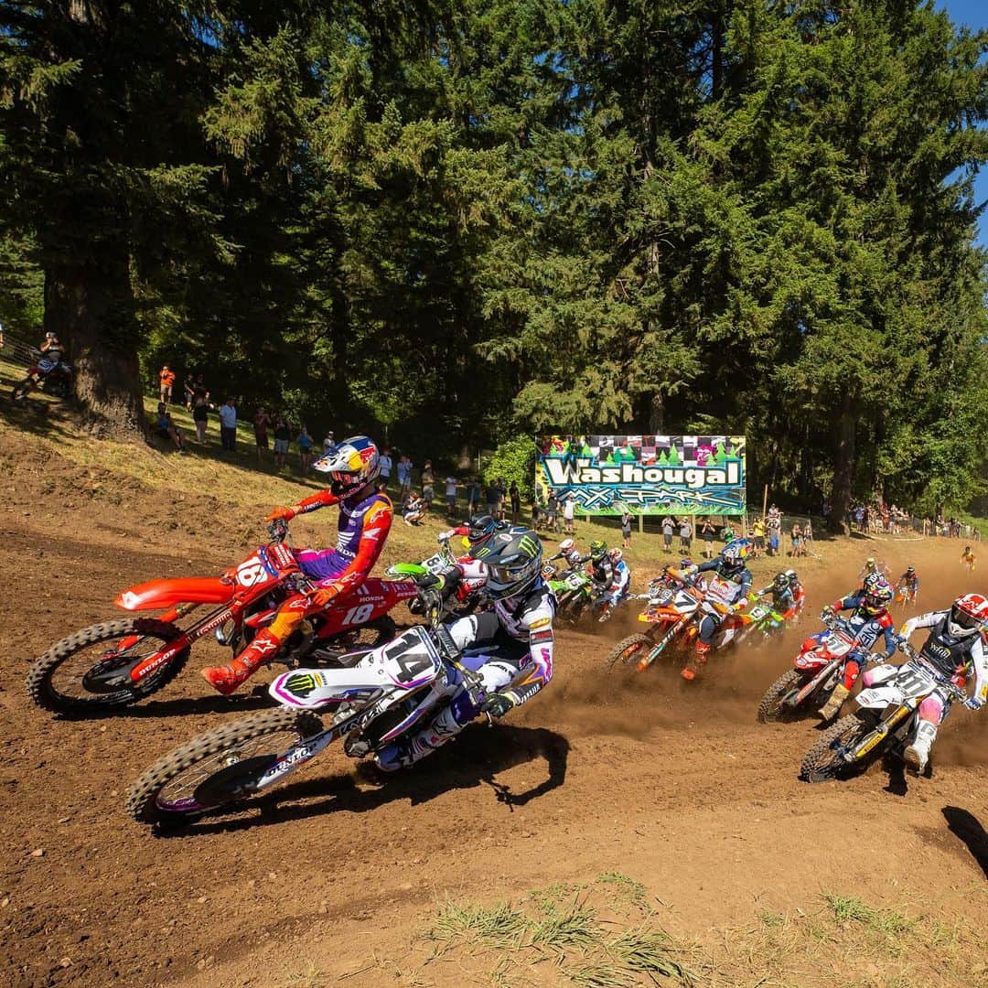 Racer X Onlineのインスタグラム：「This weekend the 450’s will go first as the 450 Championship can be wrapped up at @unadillamx 🏁 Photos: @align.with.us #ProMotocross」