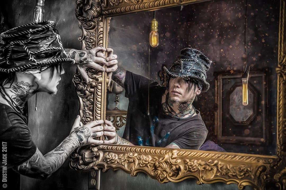 DJアシュバさんのインスタグラム写真 - (DJアシュバInstagram)「Never be afraid to let go of the past, in hopes for a better future.  📸 @dustinjackphoto」8月10日 2時54分 - ashba