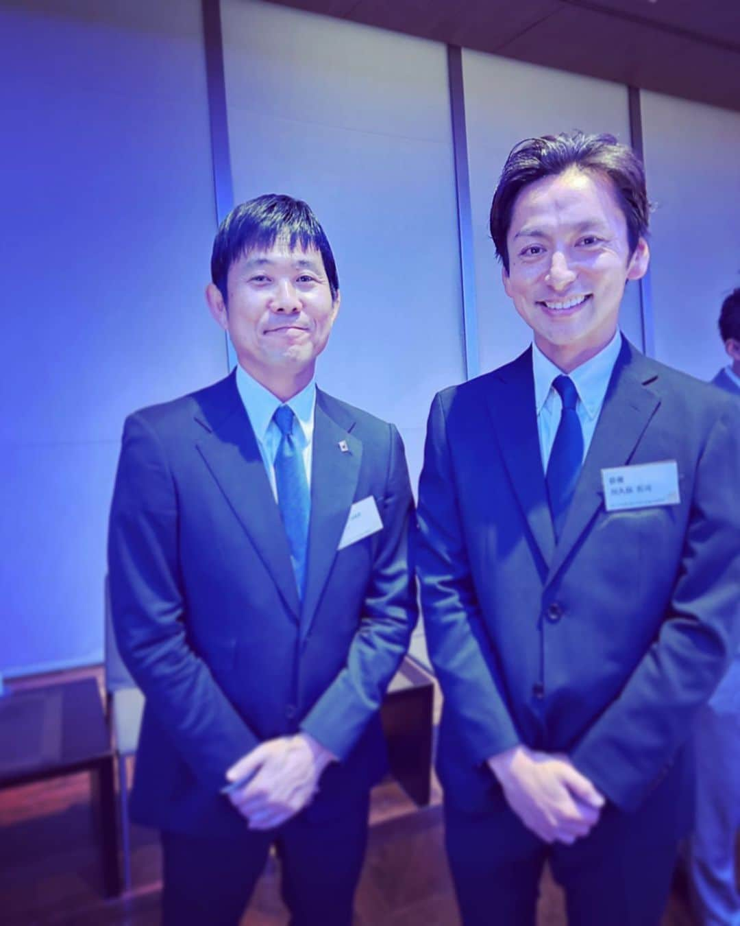 川久保拓司さんのインスタグラム写真 - (川久保拓司Instagram)「サッカー日本代表の森保監督とお会いし、お話させていただくご機会をいただきました！ もうね、森保監督、…心から最高。 人柄にも惚れ、そのサッカー観に惚れ、思わず「ポイチ監督」と馴れ馴れしく呼んでしまいそうなほど、素敵なお方でした。 森保監督が描く日本代表を心から応援していきたいと思います！ 森保ジャパン、最高！ サッカー最高！ スポーツ最高！ #森保一 #森保監督 #森保ジャパン #ポイチ監督」8月9日 18時44分 - takuji_kawakubo