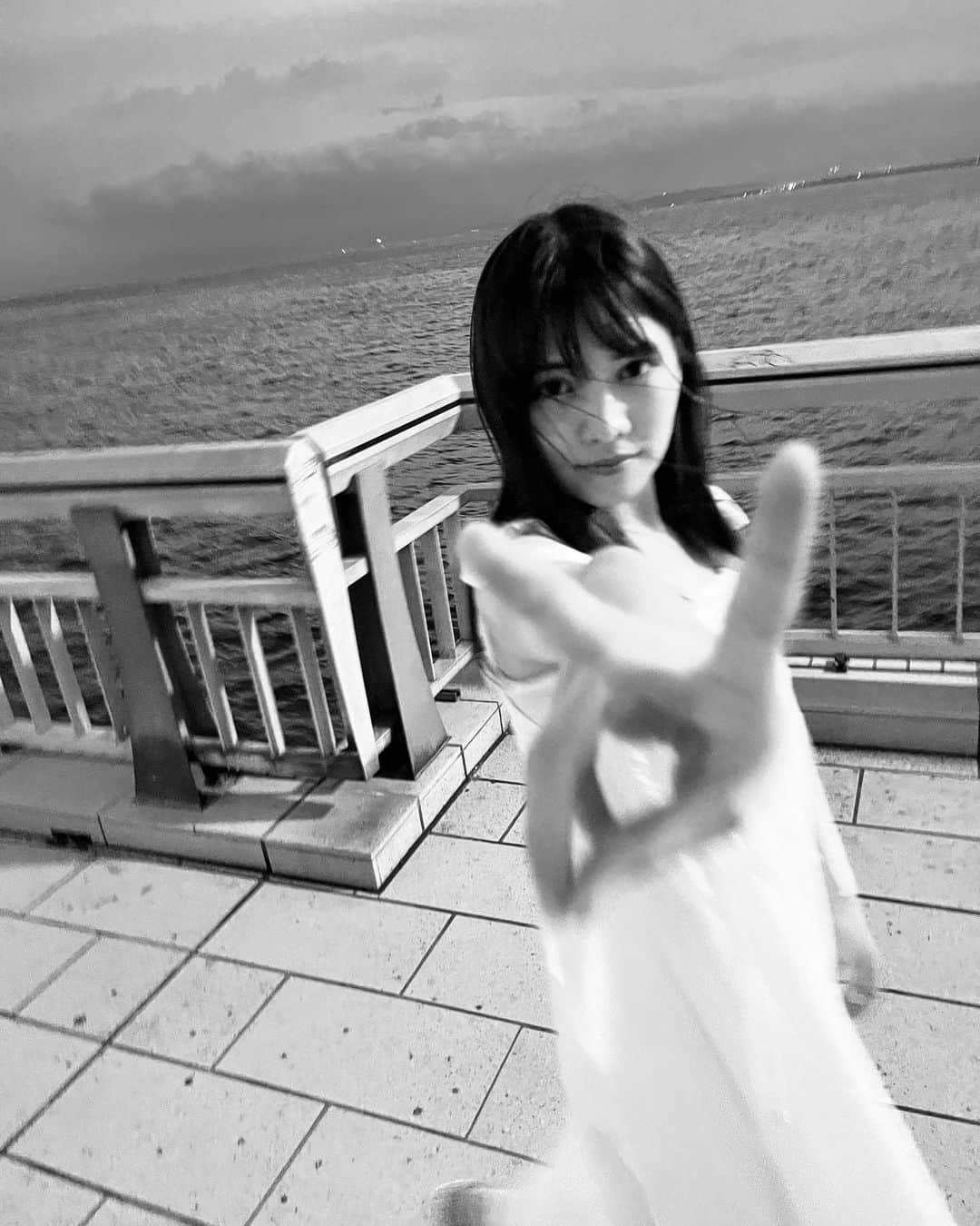 松永有紗さんのインスタグラム写真 - (松永有紗Instagram)「🐣 🐣  #まねじゃ 🐥 #松永有紗 担当マネージャーの まねじゃです。  コレカラも一歩一歩。 大切に歩んでいきます。  夏の思い出。 な、感じの写真。  #撮影 #夏 #海  #船  #summer  #sea  #behindthescenes  #photo  #happy」8月9日 19時32分 - arisa_matunaga