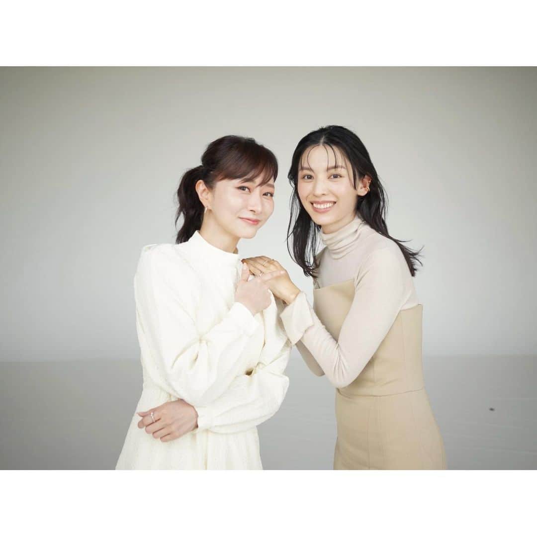 石井美保のインスタグラム：「現在発売中のVERY @veryweb.jp でシンマイちゃん @shinmai0728 にリクエスト頂きビューティーアドバイスをさせて頂きました。シンマイちゃんは以前から私のお伝えしたことを忠実に守ってくださり既にお肌ツルピカなのですが、これから先40代を迎えるにあたって改めて気をつけて頂きたいことをお話ししました。 美しく、賢く、しなやか。才色兼備以上を兼ね備えているパーフェクトウーマンのこれからの更なる輝きの可能性に目が離せません。」