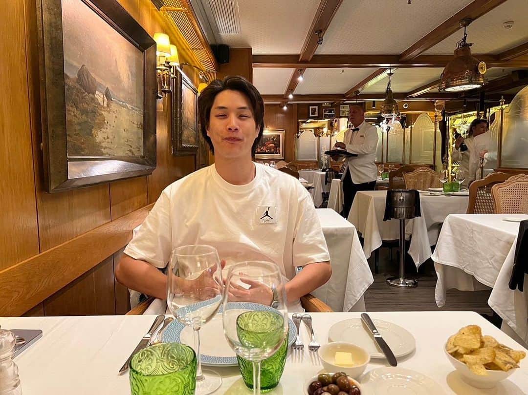 鈴木伸之のインスタグラム：「. いつかのヨーロッパ旅✈️ 景色もご飯も最高でした〜」