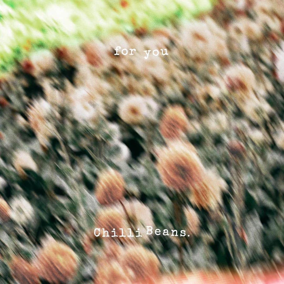 Chilli Beans.さんのインスタグラム写真 - (Chilli Beans.Instagram)「[New Release Information📝]  2023.8.9 Release 4th EP 「for you」💿  Art Direction & Design：Shinya Hanafusa(TI_ALT) @hanaf_tialt   〔CD〕 01. Raise Lyrics, Music, Arranged：Chilli Beans. Drums： @yuumi_drummer   02. you n me Lyrics, Music, Arranged：Chilli Beans. Drums： @yuumi_drummer   03. aaa Lyrics, Music, Arranged：Chilli Beans. Drums： @yuumi_drummer   04. you said Lyrics, Music, Arranged：Chilli Beans. Drums： @yuumi_drummer   05. Raise - anime edit  〔DVD／Blu-ray Disc〕 2022.12.14 one man live tour "Hi, TOUR" at TOYOSU PIT 01. School 02. マイボーイ 03. This Way 04. neck 05. It's ME 06. L.I.B 07. アンドロン 08. Vacance 09. Tremolo 10. call my name 11. you said 12. lemonade 13. See C Love 14. blue berry 15. Digital Persona 16. シェキララ encore 17. daylight 18. HAPPY END  #チリビforyou #ChilliBeans.」8月9日 19時40分 - chillibeansmusic