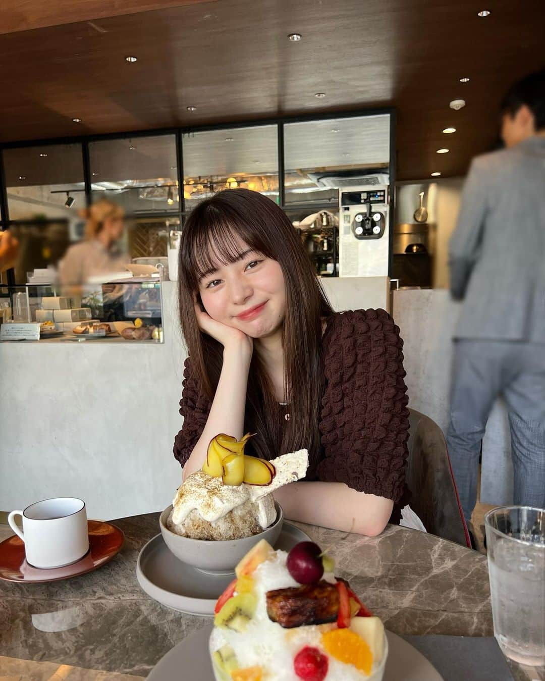 吉田伶香のインスタグラム：「. 愛しのさっちゃんとカフェ🍰 色んなお店知ってて色んなこと教えてくれてお話がおもしろい☺︎らぶ  ここのかき氷グルテンフリーでショートニング不使用で最高に嬉しかったそして美味しかった🤤」