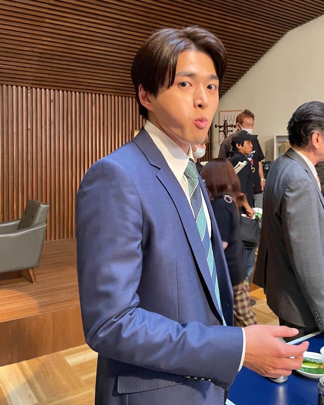 のインスタグラム：「『刑事7人』最終話 今年もあっという間の刑事7人。 今夜9時から。 最後まで。ご覧ください。 #刑事7人」