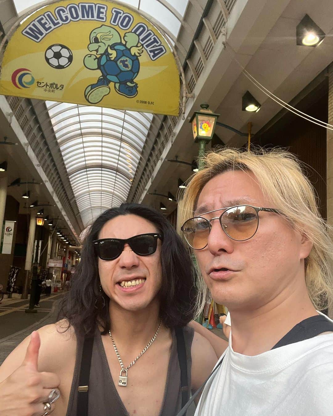 松隈ケンタのインスタグラム：「このあと21:00から インスタライブします🎸  #アンスク2023 #松隈ケンタ」