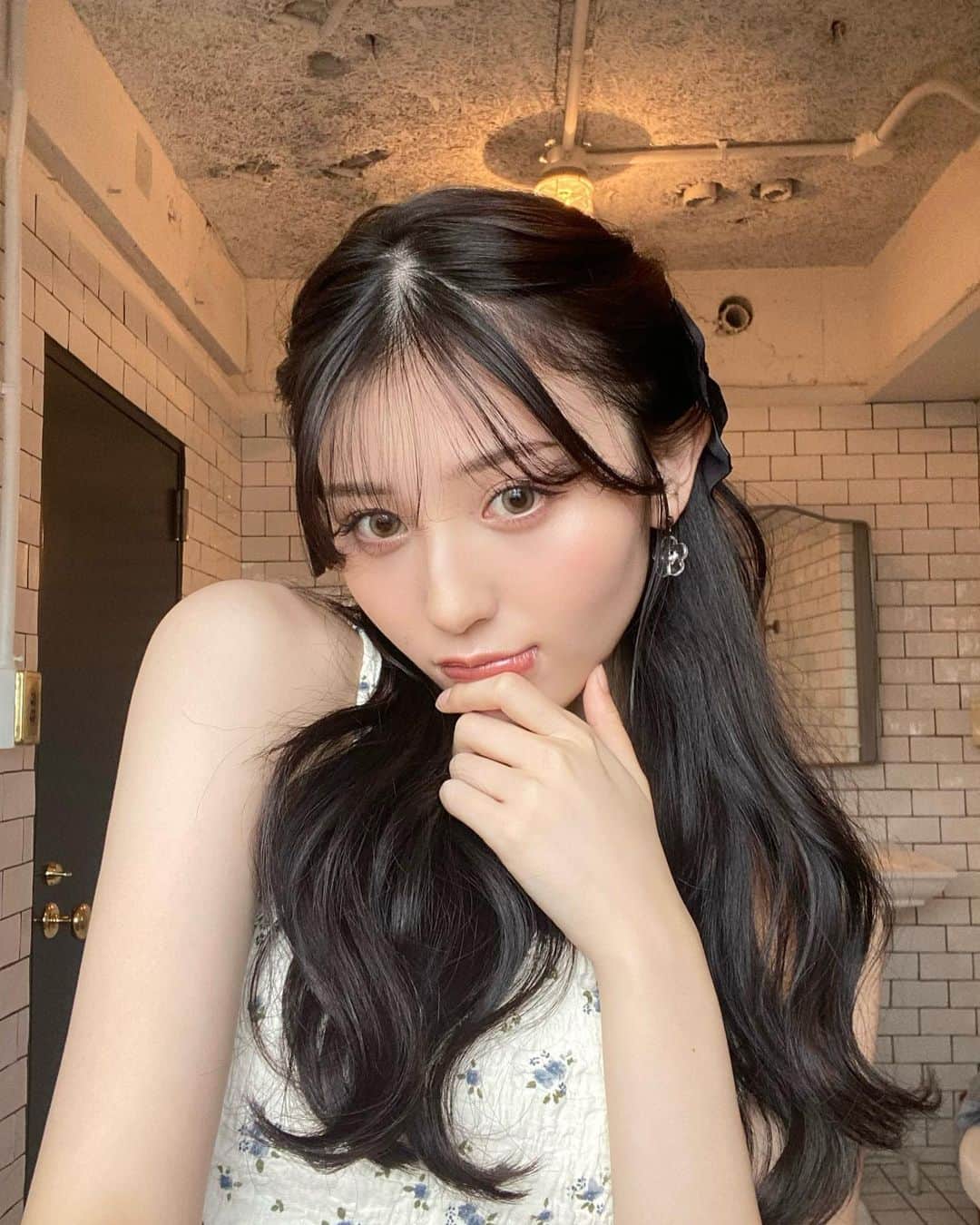 吉井美優のインスタグラム：「カラコンの撮影 👀🎀」