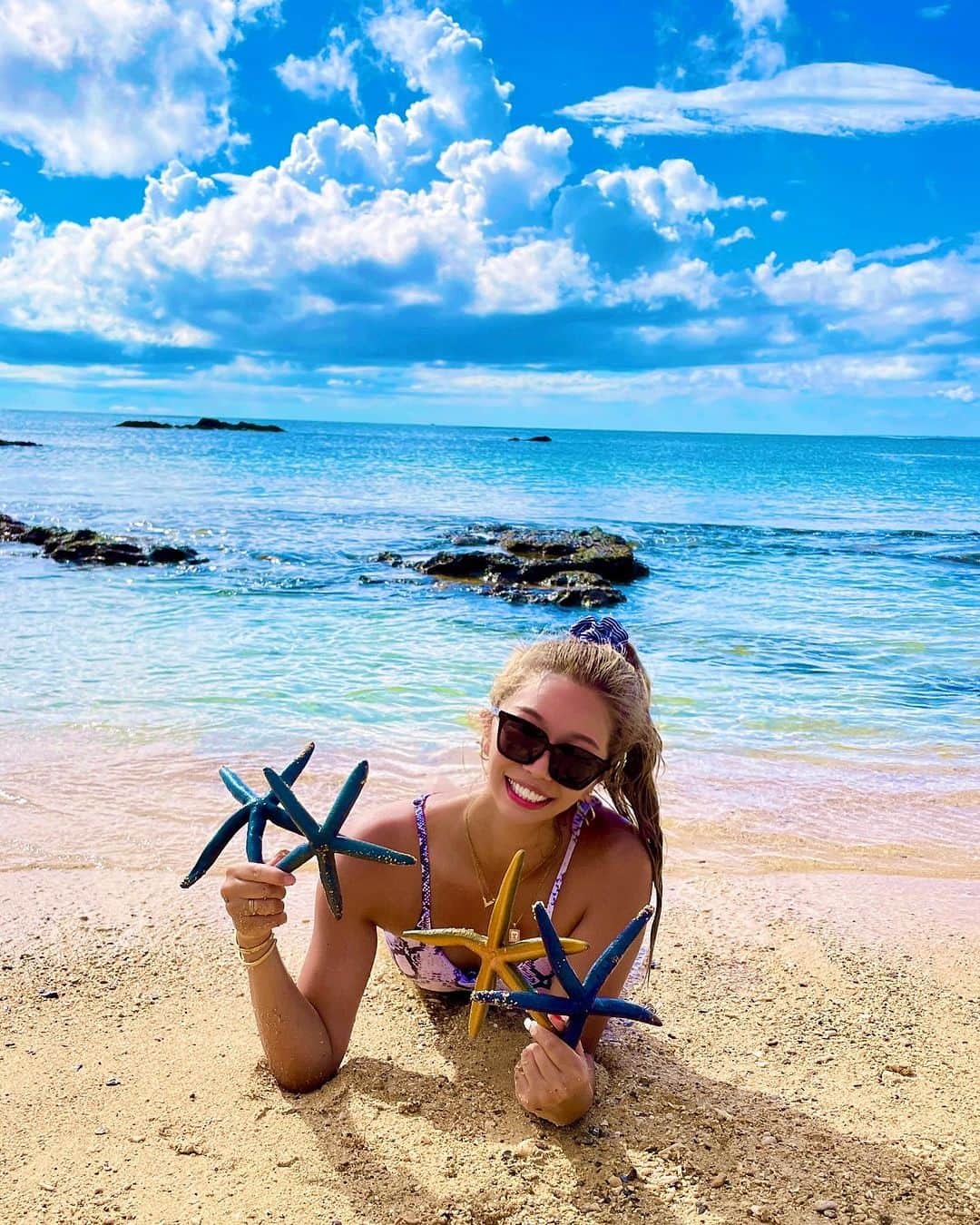 つっきのインスタグラム：「台風さよならした最高🥰❤️ でも九州の人達気をつけて😭 お盆中は東京が危ないぽいね💔  SHEINもやっと届いたから 新しい水着着て海入りた🥺❤️ またヒトデGETしなきゃ⭐️🩵  #沖縄 #沖縄旅行 #沖縄観光 #沖縄移住 #沖縄生活 #北谷 #アメリカンビレッジ #国際通り #コザ #名護 #やんばる #水着 #ビキニ #水着ギャル #ビキニギャル #ケツスタグラム #夏 #ビーチ #イケイケのイケ #すきすきのすき❤️ #okinawa #okinawatrip #okinawatravel #okinawalife #americanvillage #gate2 #kokusaistreet #bikini #swimwearfashion #instagood」