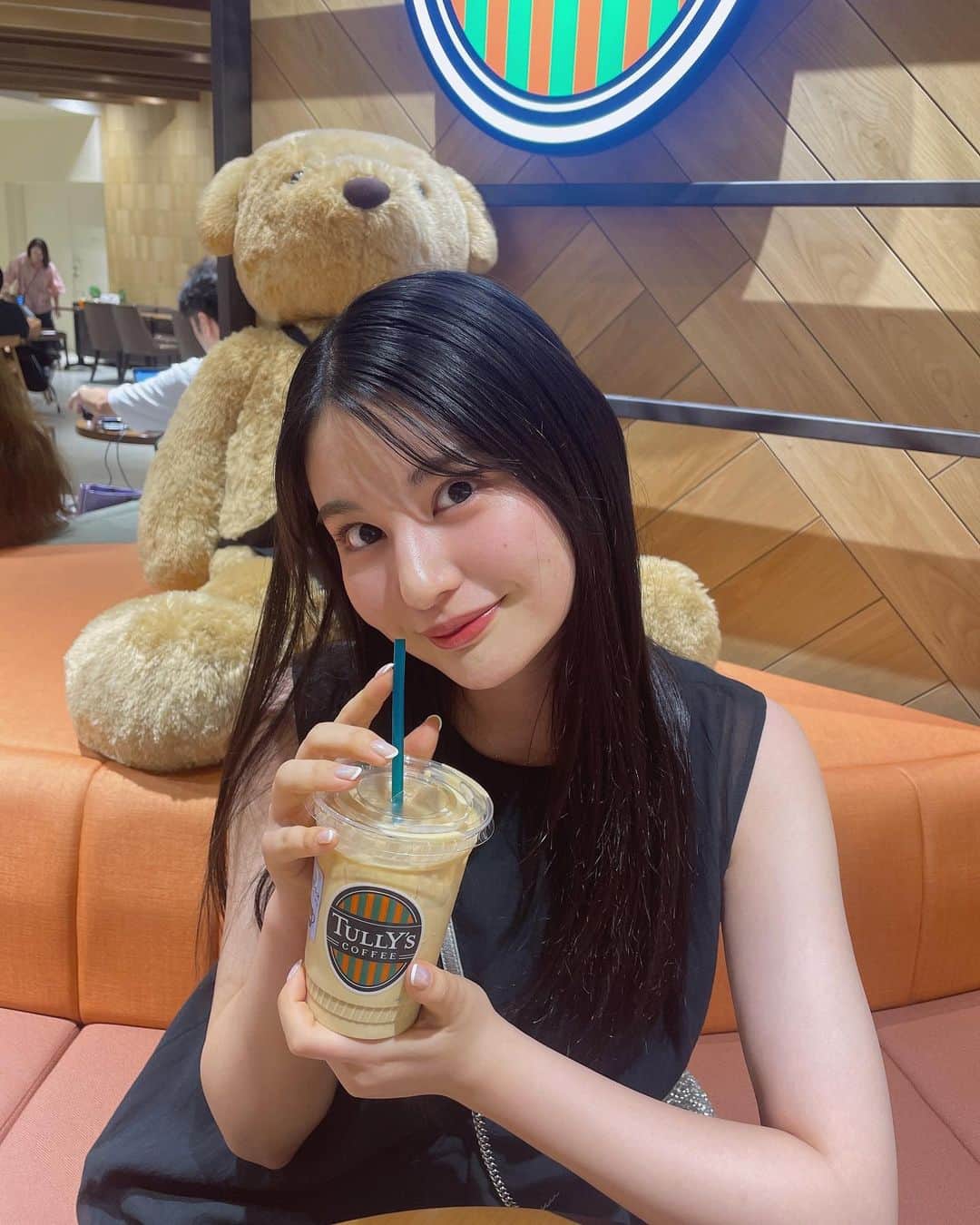 のインスタグラム：「☺︎ カフェラテ1番大きいサイズです🎶笑」