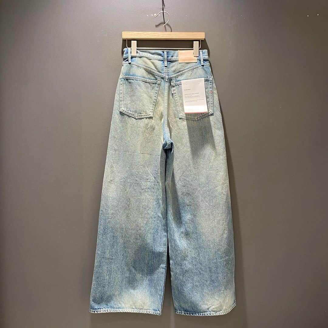BEAMS JAPANさんのインスタグラム写真 - (BEAMS JAPANInstagram)「＜Graphpaper＞ Womens Selvage Denim Two Tuck Wide Pants ¥35,200-(inc.tax) Item No.61-21-0087 BEAMS JAPAN 3F ☎︎03-5368-7317 @beams_japan #graphpaper #beams #raybeams #beamsjapan #beamsjapan3rd Instagram for New Arrivals Blog for Recommended Items」8月9日 20時48分 - beams_japan