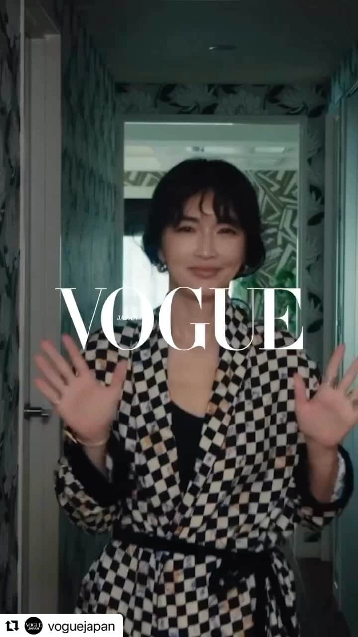 長谷川京子のインスタグラム：「"VOGUE My 5 Favorites"  わたしの部屋を少し紹介させていただきました。 チェックしてみて！ @voguejapan  #voguejapan」