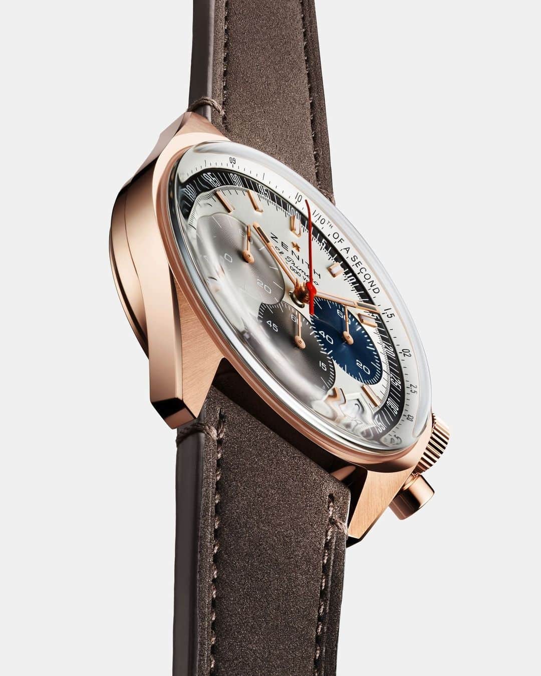 ゼニスのインスタグラム：「#ChronomasterOriginal: Familiar contours, unprecedented performance. The Chronomaster Original retains the codes established by past El Primero references while delivering a new level of performance with a 1/10th of a second chronograph function.」