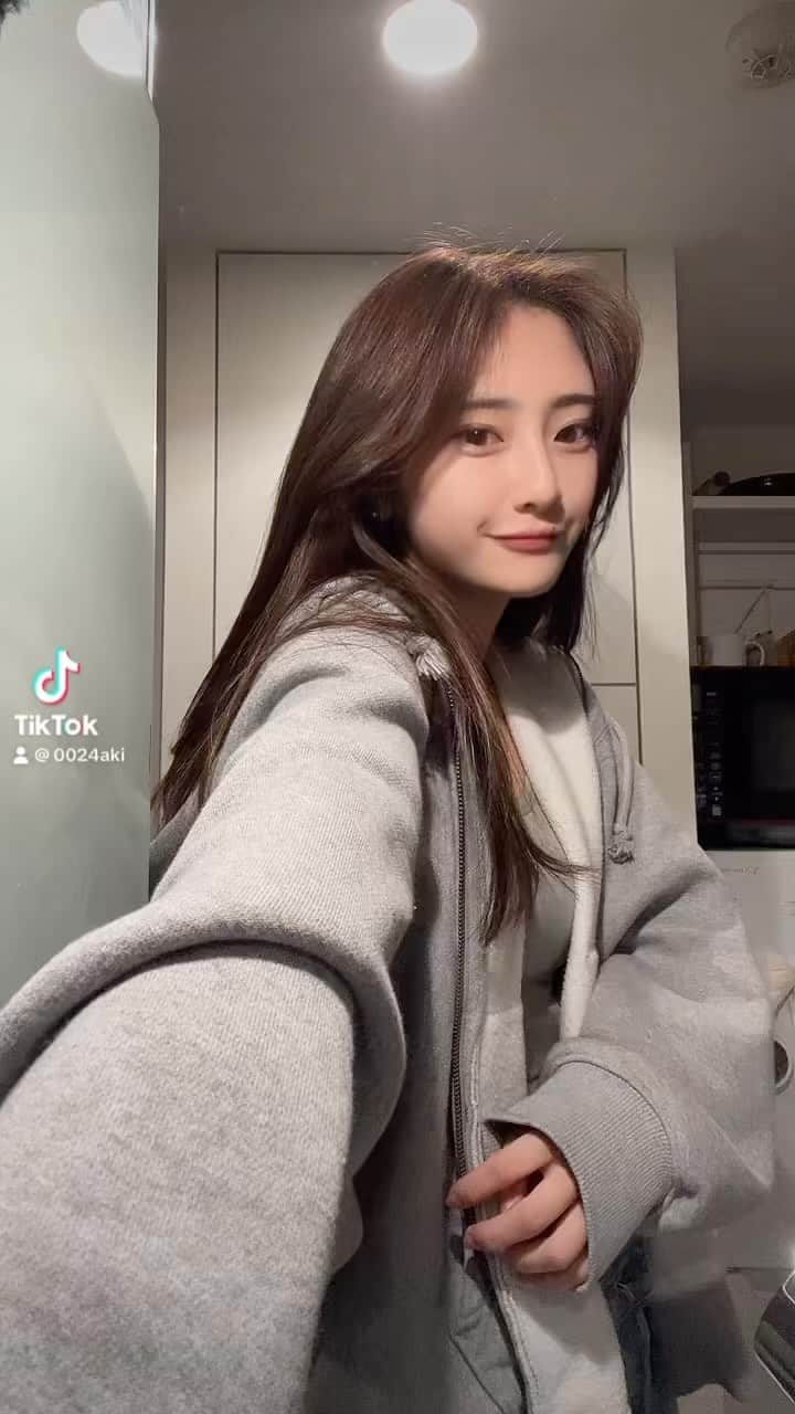 大西陽羽のインスタグラム：「こっちでもバズる？？」