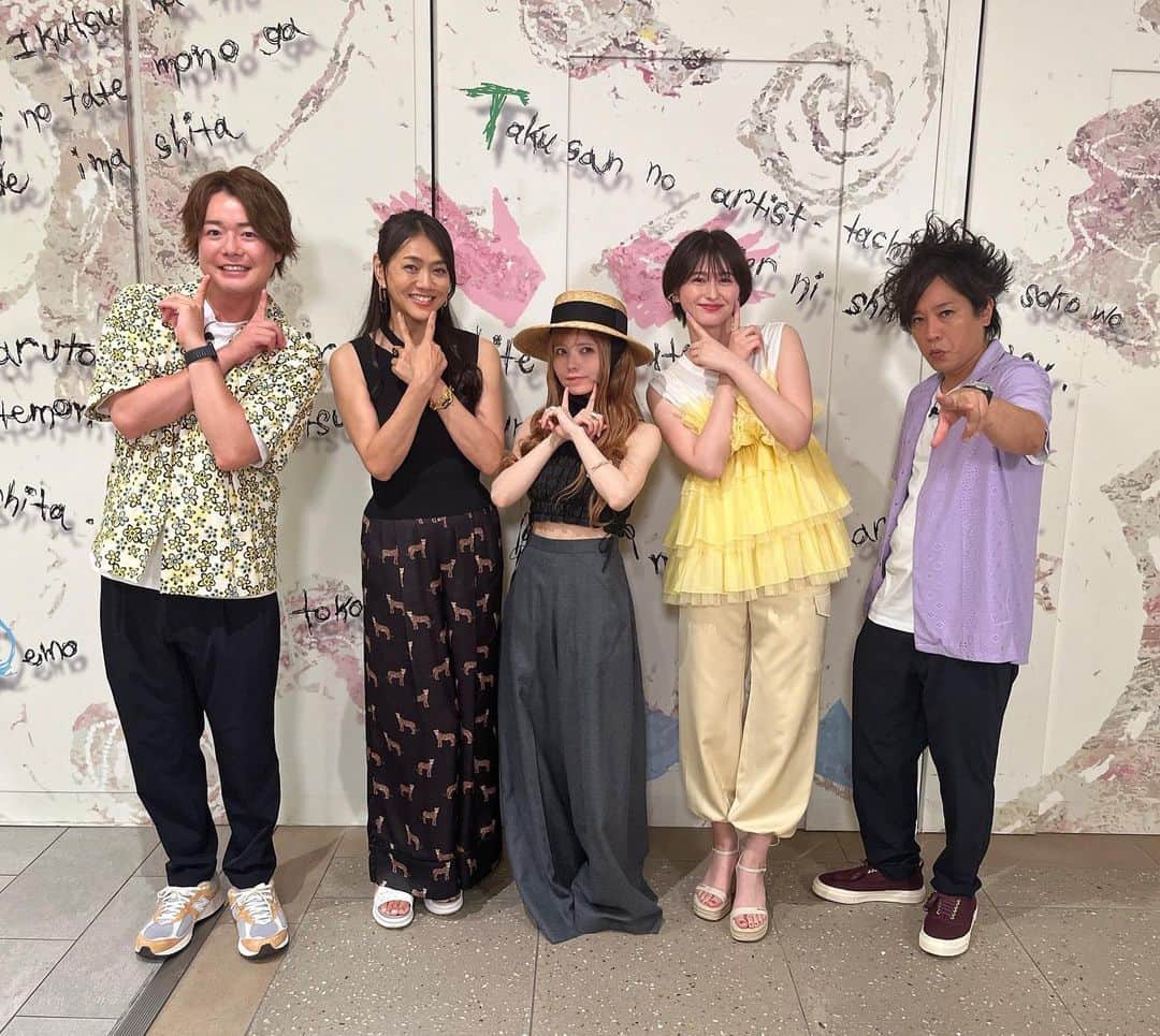 クリスティーナ菜波のインスタグラム：「明後日、8月11日（金）11時55分〜日本テレビにて放送のヒルナンデス「着回しカラーコーデバトル」のコーナーに出演させていただきます😳嬉しいことにモデル界の大先輩お2人と、、、コーデの参考になること間違いなしです！！ 皆さん観てくださいね🐒  #ヒルナンデス #着回しカラーコーデバトル#前田典子 さん#益若つばさ さん#シュウペイ さん#松陰寺大勇 さん」