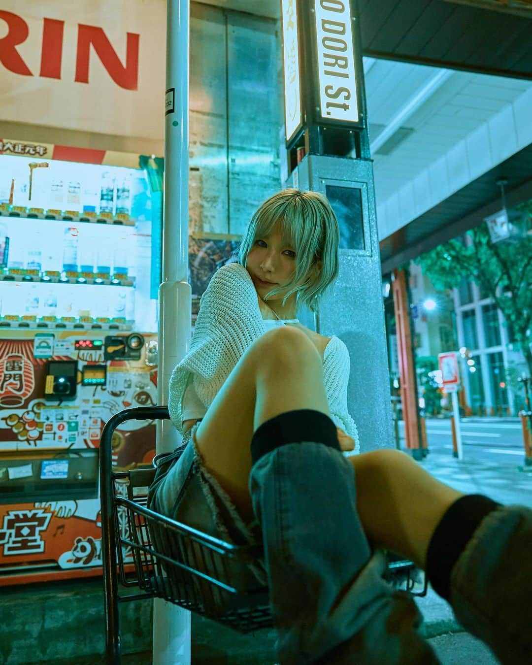 病夢やみいさんのインスタグラム写真 - (病夢やみいInstagram)「🛒⚡︎⚡︎  📸 @amonryu」8月9日 21時22分 - yammy__________