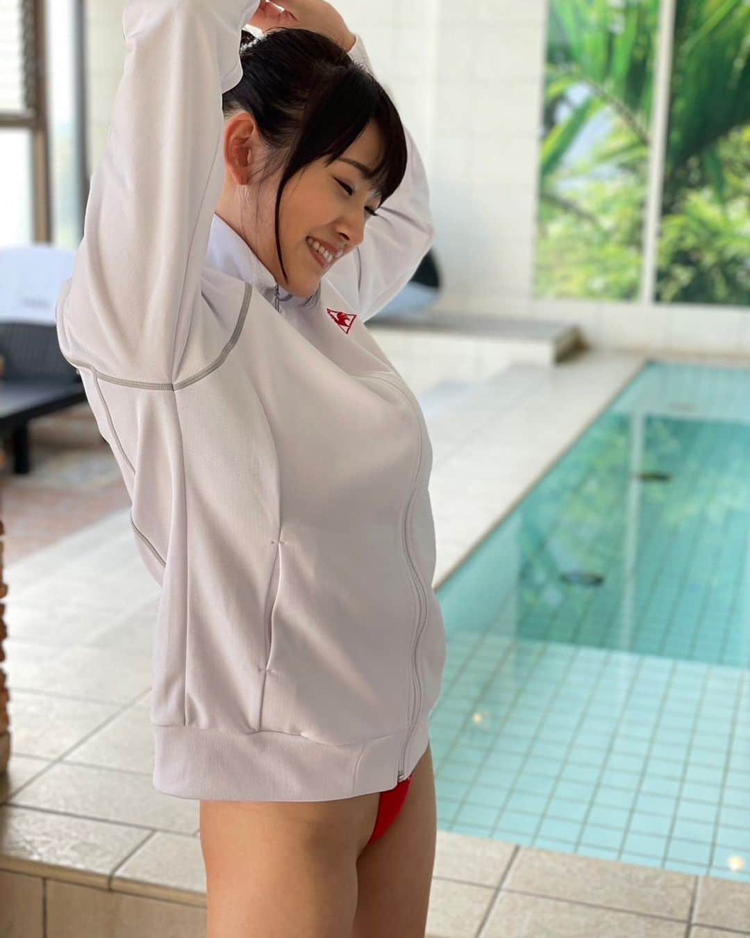 湊みそらさんのインスタグラム写真 - (湊みそらInstagram)「🍳 ・ 8/22発売　「アングラ乙女」 ・ 発売まであと13日！！！ ・ ・ ・ ・ #アングラ乙女 #dvd #発売 #aircontrol #グラビア #グラドル #グラドル自画撮り部 #インスタグラビア #like #水着 #bikini #gravure #iカップ #みなパイ」8月9日 21時55分 - misora_215