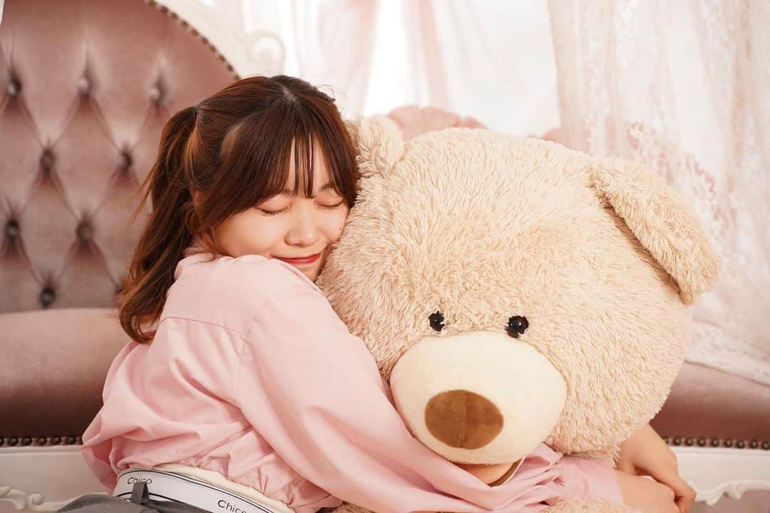 山之内優美さんのインスタグラム写真 - (山之内優美Instagram)「🤍🩷🐻🩷🤍  #撮影会 #ポートレート #撮影会モデル #mojel  #pink」8月9日 22時11分 - _yuuupochan