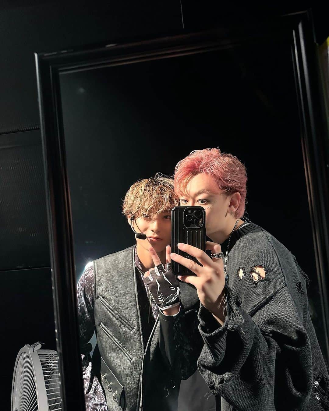 のインスタグラム：「B9 Unlimited TOUR FINAL  thank u 8号車🩶  #超特急 #B9」