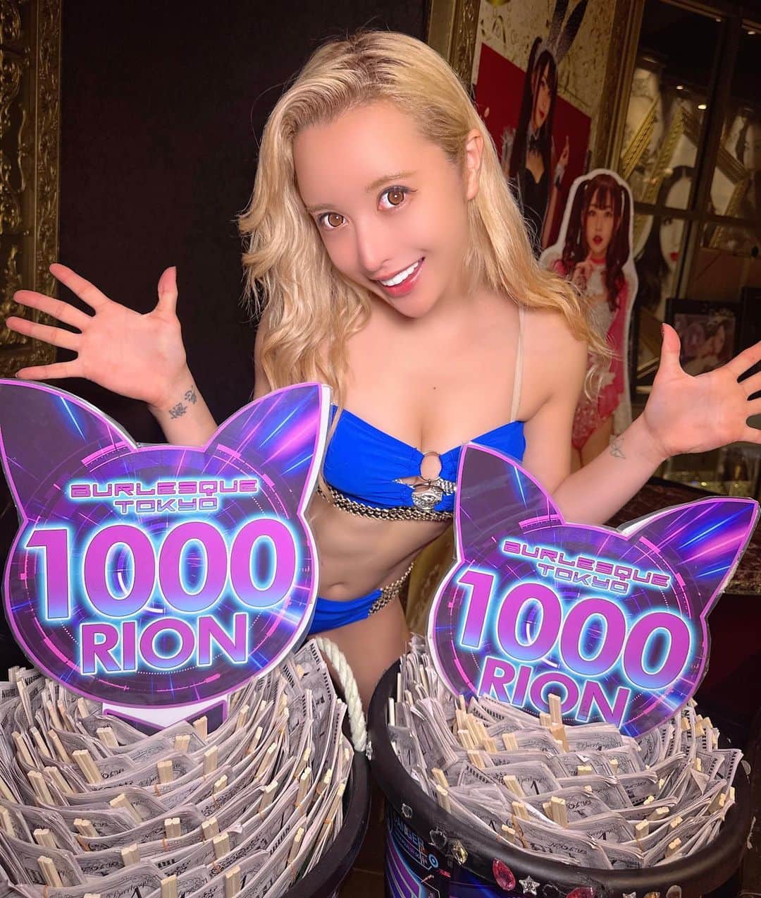 のインスタグラム：「８月８日推しプラン⛩ あやちゃん  ありがとうございました！  必要としてるタイミングで 会いに来てくれることがありがたくて、 来てって言葉を言ったわけじゃないのに、 感じ取って行動に移してくれる存在がいるだけで てぃふぁはてぃふぁらしく生き続けることができます！ いつも見守ってくれて言葉より行動な姿が大好きです！！  ・ ・ ・  #ポールダンス#ポール#poll#ポリッシュ#六本木#パフォーマンス#ダンス#ショーガール#バーレスク#バーレスク東京#金髪ロング#ギャル#努力#夢#叶える#感情#思い#気持ち#バーレスク東京ティファニー#練習動画#継続#継続は力なり#未来#しあわせ#ハッピー#感謝」
