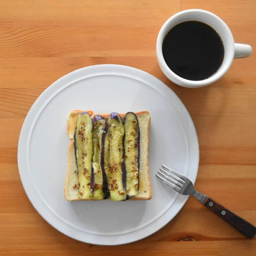 山崎佳のインスタグラム：「Today’s breakfast. なすのマリネ。」